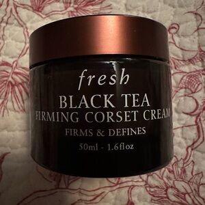 fresh BLACK TEA FIRMING CORSET CREAM
